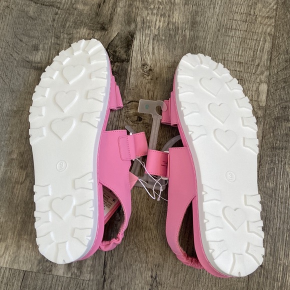 Stoney Clover Lane x Target pink and white heart sandals - Picture 5 of 6